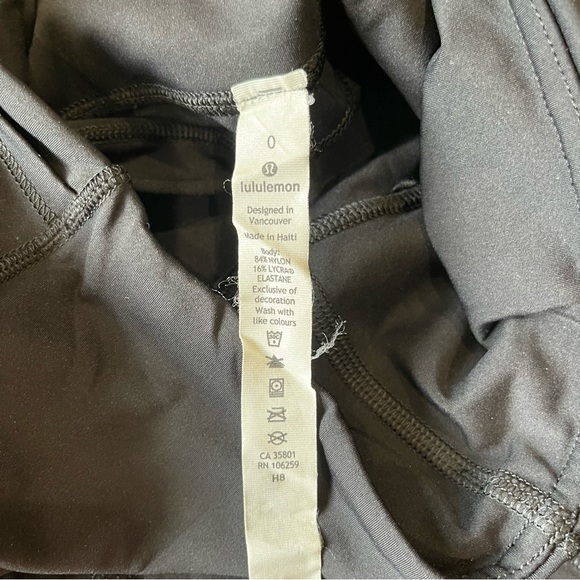 Lululemon high rise 23” crops size 0 black like‎ new - Picture 4 of 4